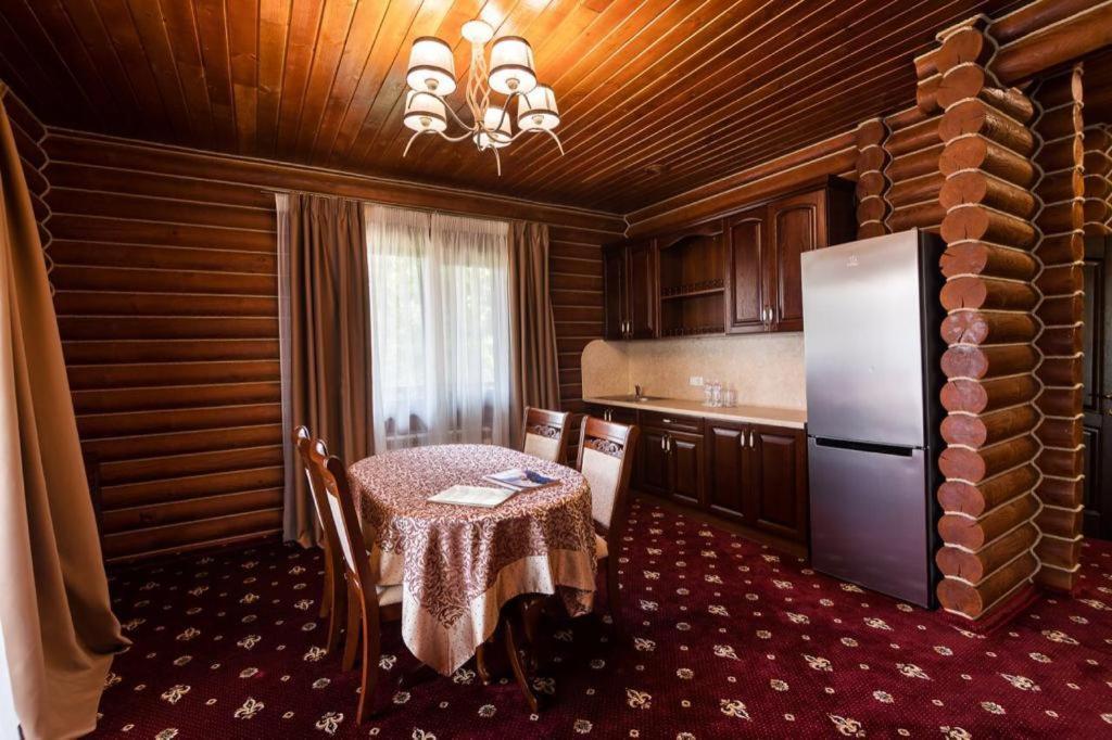 Загородный Комплекс Боковенька Kryvy Rih Buitenkant foto
